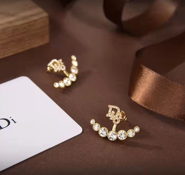 2022 Top Quality Luxury Brand Women Earrings Designer Stud Gold Color Extravagant Style Earrings Engagement Earring For Lady Gifts Wholesale Jewelry
2022 Top Quality Luxury Brand Women Earrings Designer Stud Gold Color Extravagant Style Earrings Engagement Earring For Lady Gifts Wholesale Jewelry