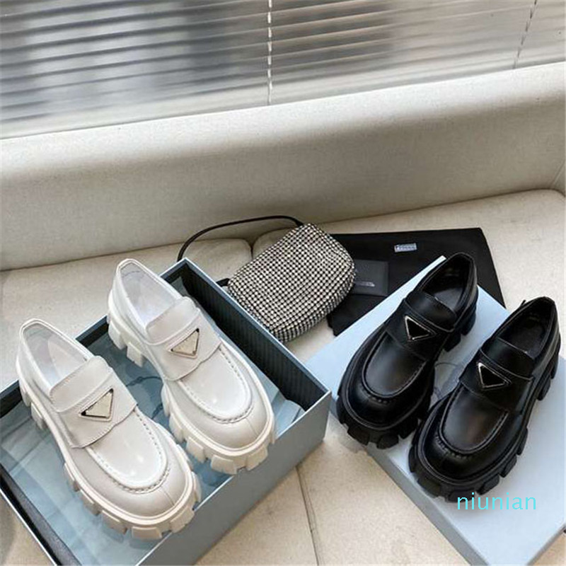 High Quality Shoes Soft Cowhide Loafers Rubber Platform Sneakers Black Shiny Leather Slipper Thick Bottom Shoe Chunky Round Head Sneaker, Color 1
High Quality Shoes Soft Cowhide Loafers Rubber Platform Sneakers Black Shiny Leather Slipper Thick Bottom Shoe Chunky Round Head Sneaker, Color 1