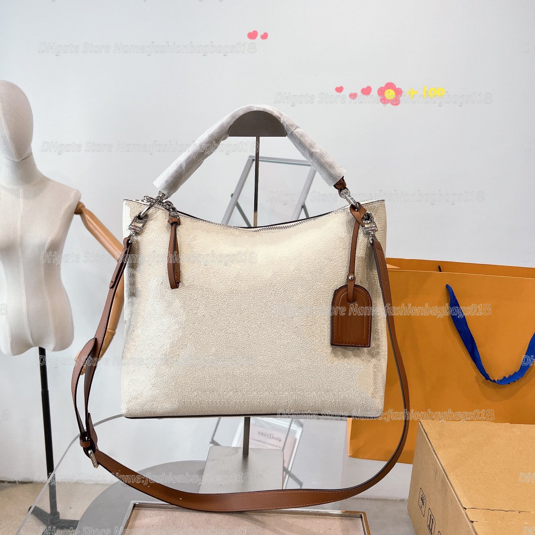NEONOE Champagne Hobo Bag Mahina Perforated Calfskin Monograms Pattern Womens Portable Slanted Hollow Out HandBag Luxurys Handle Bags
NEONOE Champagne Hobo Bag Mahina Perforated Calfskin Monograms Pattern Womens Portable Slanted Hollow Out HandBag Luxurys Handle Bags