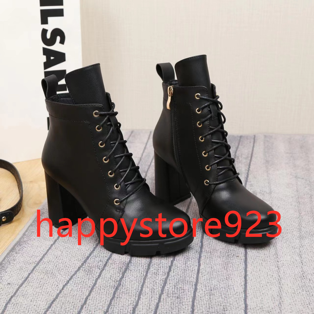Women Designer Ankle Boots Luxury Martin Boot Outdoor Winter Leather Flat Sneakers 053
Women Designer Ankle Boots Luxury Martin Boot Outdoor Winter Leather Flat Sneakers 053