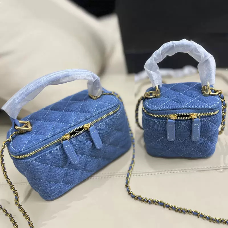 Ladies Brand Cosmetic Designer Bags Blue Denim Flap Mini Shoulder Bag Luxury Double Zipper Gold-Tone Metal Chains Diamond Quilting Crossbody Bags Handbags For Women, Extra freight
Ladies Brand Cosmetic Designer Bags Blue Denim Flap Mini Shoulder Bag Luxury Double Zipper Gold-Tone Metal Chains Diamond Quilting Crossbody Bags Handbags For Women, Extra freight