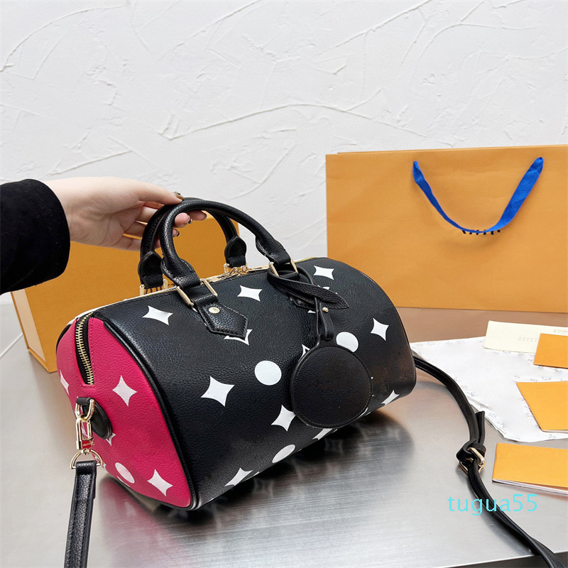 designer Women messenger bag Classic Style Fashion Shoulder Lady Totes handbags 20cm and 25cm With Shoulder Strap Leather
designer Women messenger bag Classic Style Fashion Shoulder Lady Totes handbags 20cm and 25cm With Shoulder Strap Leather