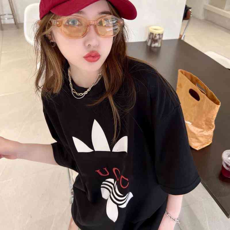 Luxury Mens t shirt Designer Clothing Double Letter G adds Short Sleeve T-Shirt Fashion Loose Casual Cotton Sweatshirt ins new Men and Women Round Neck Shirts, Creamy-white
Luxury Mens t shirt Designer Clothing Double Letter G adds Short Sleeve T-Shirt Fashion Loose Casual Cotton Sweatshirt ins new Men and Women Round Neck Shirts, Creamy-white