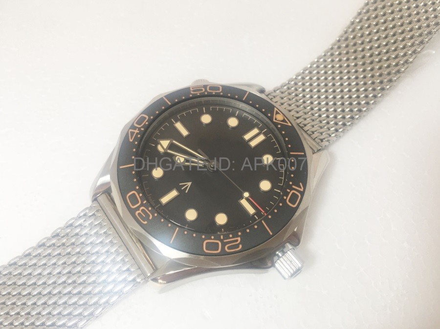 Mens Watch Diver 300M Montre de luxe no time to die Automatic Mechanical Movement men watches Wristwatches Nato strap James bond 0334i
Mens Watch Diver 300M Montre de luxe no time to die Automatic Mechanical Movement men watches Wristwatches Nato strap James bond 0334i