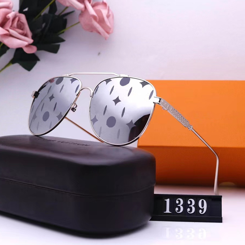 Fashion Classic pilot sunglasses for women Full Frame Oval Letter designers casual six colors luxurys high quality HD lenses driving glasses 1339
Fashion Classic pilot sunglasses for women Full Frame Oval Letter designers casual six colors luxurys high quality HD lenses driving glasses 1339