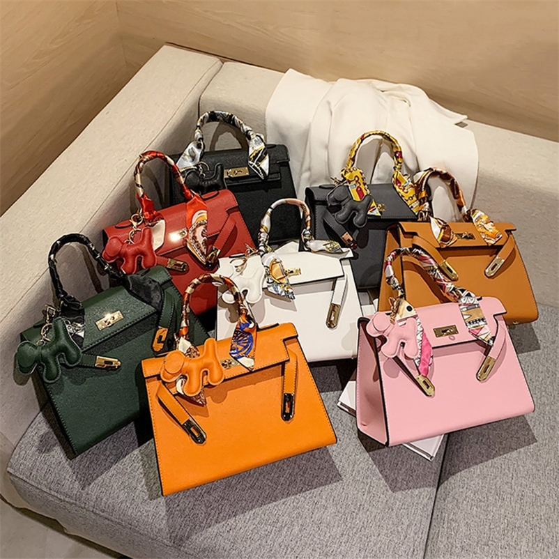 Women's bag new second generation Mini large capacity handbag Single Shoulder Messenger Bag bag, Yellow brown trumpet
Women's bag new second generation Mini large capacity handbag Single Shoulder Messenger Bag bag, Yellow brown trumpet