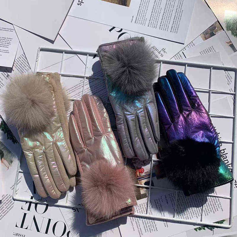 Winter Lady Fashion Grace Women Gloves Vintage Pom Cycling Driving Windproof Warm Touch Screen Glove Multicolor Mittens G085 T220730
Winter Lady Fashion Grace Women Gloves Vintage Pom Cycling Driving Windproof Warm Touch Screen Glove Multicolor Mittens G085 T220730