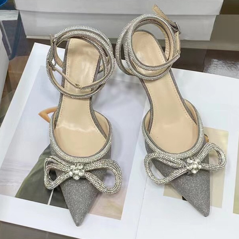 Designer Womens High Heels Dress Shoes Ballet Fashion Crystal Bow Satin Summer Ladies Shoes Rhinestone Leather Heel Party Prom Shoe
Designer Womens High Heels Dress Shoes Ballet Fashion Crystal Bow Satin Summer Ladies Shoes Rhinestone Leather Heel Party Prom Shoe