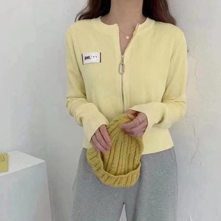 Spring 2022 Paris Fashion Womens Knits Knitwear Designer High-end Zipper Round Collar Luxury Temperament Women' Top In A Variety Of Colors
Spring 2022 Paris Fashion Womens Knits Knitwear Designer High-end Zipper Round Collar Luxury Temperament Women' Top In A Variety Of Colors