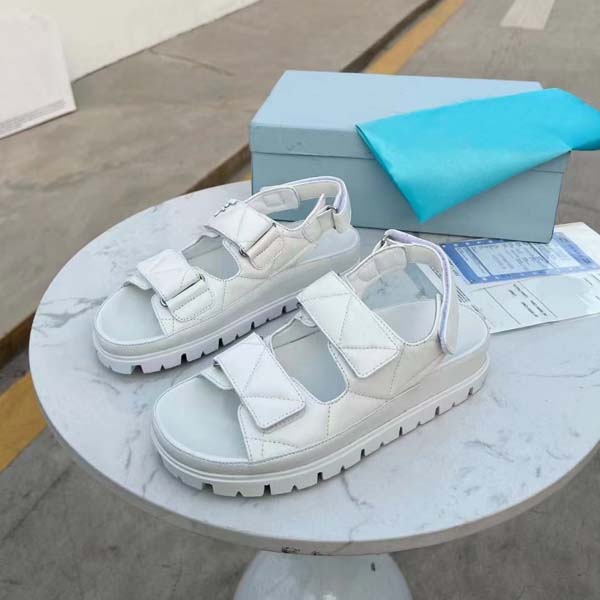 621s Sandals Designer Women Sandals High Quality Womens Slides Fashion Sandal Crystal Calf leather quilted Casual shoes Platform Summer Beach Slip, 2#
621s Sandals Designer Women Sandals High Quality Womens Slides Fashion Sandal Crystal Calf leather quilted Casual shoes Platform Summer Beach Slip, 2#