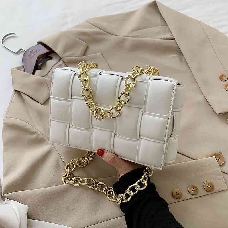Bottegav Hand Venetas Woven Small Square Bag Summer Fashion Simple Portable Women's Korean Chain Shoulder, Navy blue
Bottegav Hand Venetas Woven Small Square Bag Summer Fashion Simple Portable Women's Korean Chain Shoulder, Navy blue