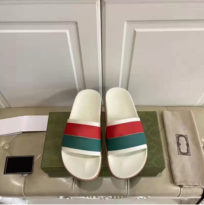 2022 men and women slippers Designer brand Sandals Fashion Women's WITH BOX Luxury flower printed rivets unisex beach flip flops slipper size 35-46
2022 men and women slippers Designer brand Sandals Fashion Women's WITH BOX Luxury flower printed rivets unisex beach flip flops slipper size 35-46