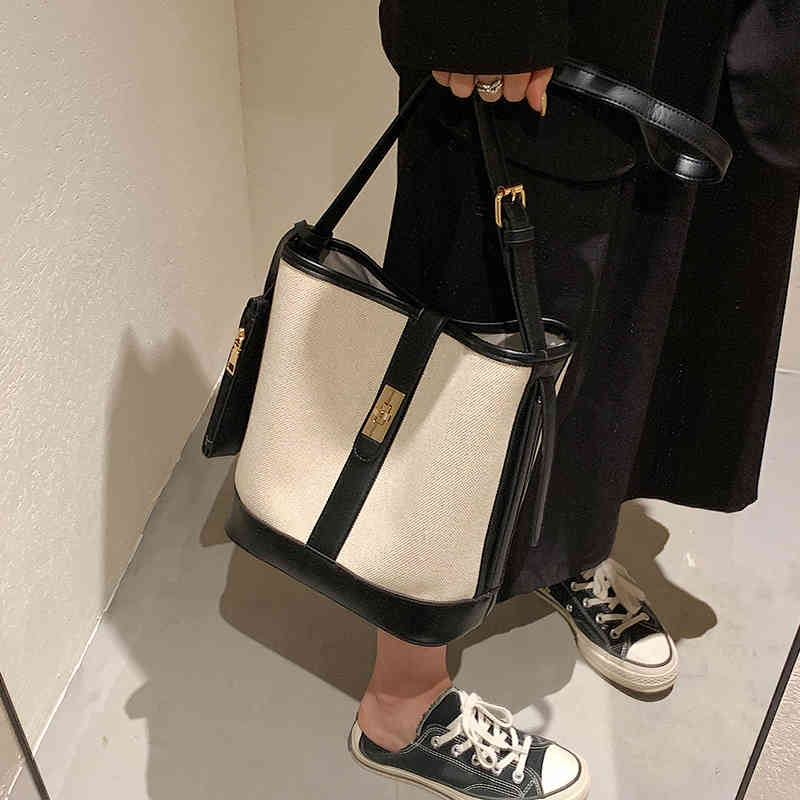 Designer Canvas Tote Shoulder Bag for Women Luxury Brand Handbags Designer Crossbody Bucket Bags Large Capacity Shopping Bag, Auburn
Designer Canvas Tote Shoulder Bag for Women Luxury Brand Handbags Designer Crossbody Bucket Bags Large Capacity Shopping Bag, Auburn