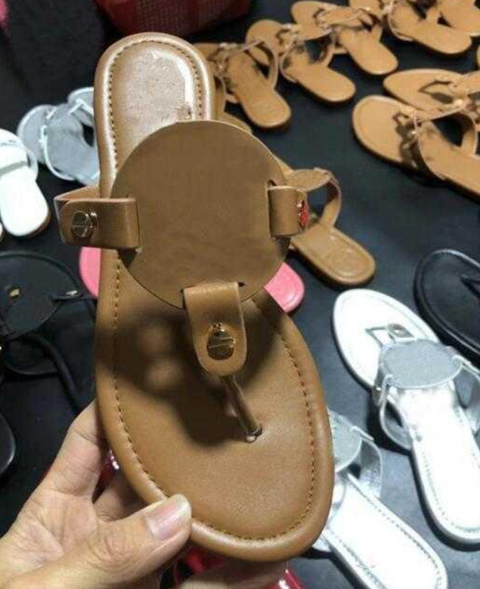Fashion Designer Genuine Leather Sandals Outdoor Beach Flip Flop Flat Heel Slippers Casual Loafers Lady Women Shoes Sz 35-43, The extra freight
Fashion Designer Genuine Leather Sandals Outdoor Beach Flip Flop Flat Heel Slippers Casual Loafers Lady Women Shoes Sz 35-43, The extra freight