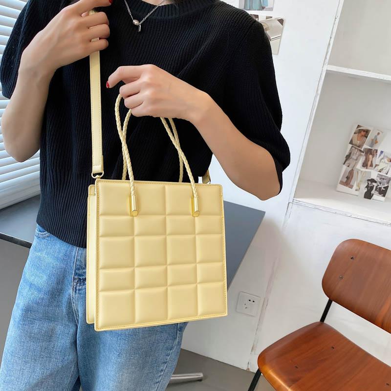 Evening Bags Rope Shoulder Belt Grid Small PU Leather Crossbody Totes For Women 2022 Summer Luxury Bag Handbags, Beige
Evening Bags Rope Shoulder Belt Grid Small PU Leather Crossbody Totes For Women 2022 Summer Luxury Bag Handbags, Beige