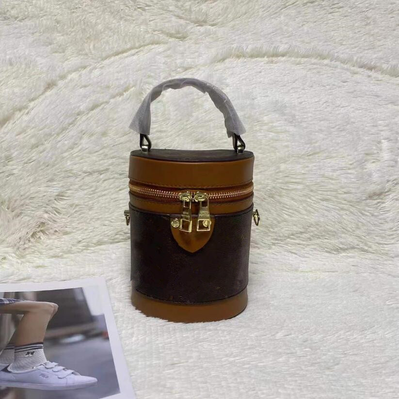 France Paris Letter Women Messenger Bags Fashion Ladies Bucket Bag Shoulder Bags Luxury Designer Corssbody Famous Womens HandBag Female Purses Outer, Brown letter
France Paris Letter Women Messenger Bags Fashion Ladies Bucket Bag Shoulder Bags Luxury Designer Corssbody Famous Womens HandBag Female Purses Outer, Brown letter