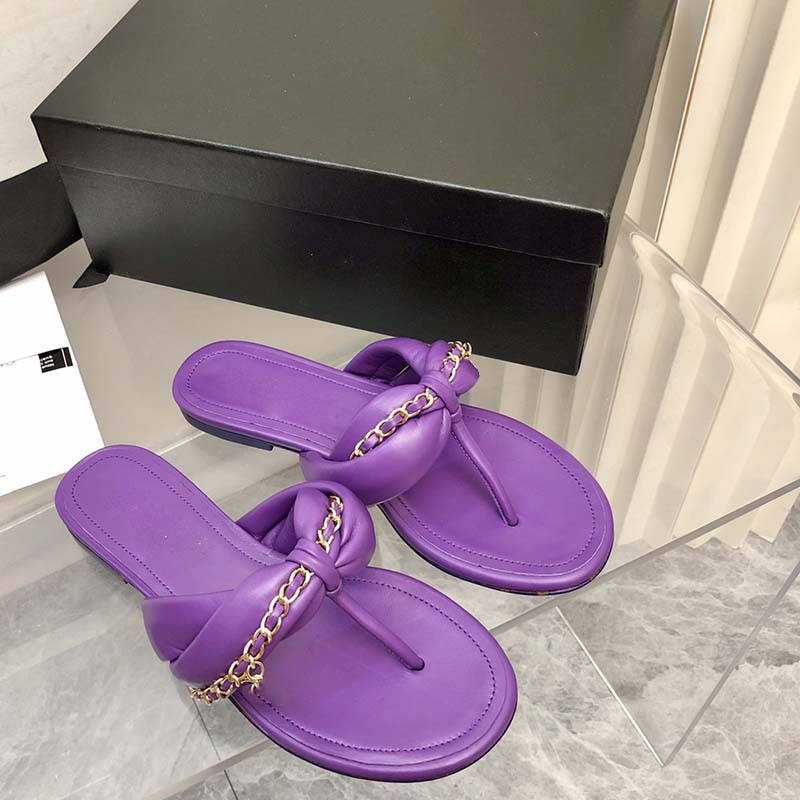 Womens Chain Slippers Lambskin Metal Dark Purple Sandals Flip Flop DesignerTop Quality Mules Fashion Beach Shoes Retro Loafers Luxury Classic Ladies Summer Rubber, Box
Womens Chain Slippers Lambskin Metal Dark Purple Sandals Flip Flop DesignerTop Quality Mules Fashion Beach Shoes Retro Loafers Luxury Classic Ladies Summer Rubber, Box