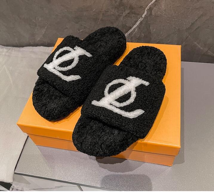 2022 NEW Designers Winter Luxurys Women wool Slippers fur Fluffy Furry Warm letters Sandals Comfortable logo embroidery Flip Flop size 36-42 ifashion V98659
2022 NEW Designers Winter Luxurys Women wool Slippers fur Fluffy Furry Warm letters Sandals Comfortable logo embroidery Flip Flop size 36-42 ifashion V98659