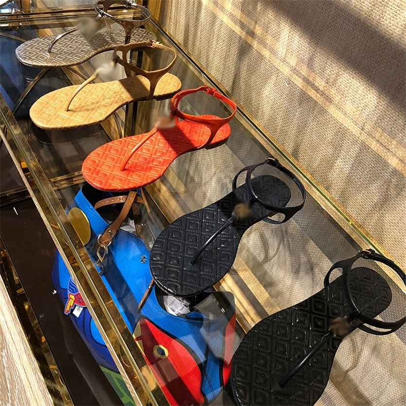 2022 summer popular womens thong sandal luxury designer Women TB slippers Brand Beach Flip Flops Lady Flat Shoes Slip On Sandals Non-slip Metal Chain Ladies slipper, Do not choose;other color;contact me
2022 summer popular womens thong sandal luxury designer Women TB slippers Brand Beach Flip Flops Lady Flat Shoes Slip On Sandals Non-slip Metal Chain Ladies slipper, Do not choose;other color;contact me