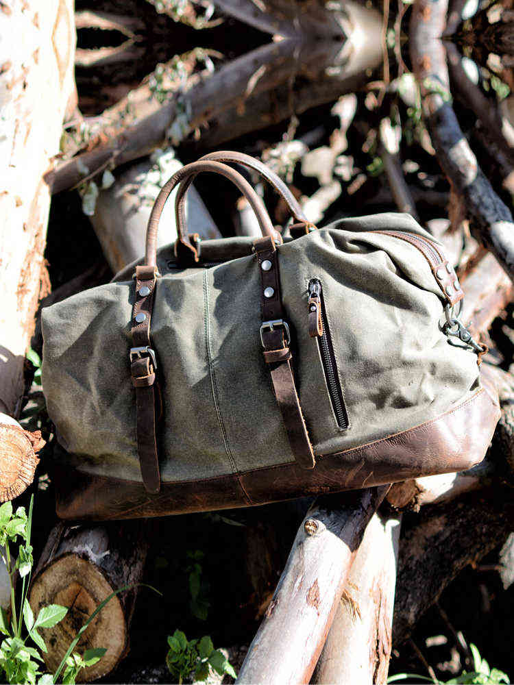 duffel bags Oil Wax Canvas Weekend Bags Men Women's Large Travel Bags Waterproof Beach Bag Hanging Luggage Bag Vintage Duffle Bag Shoulder 220626
