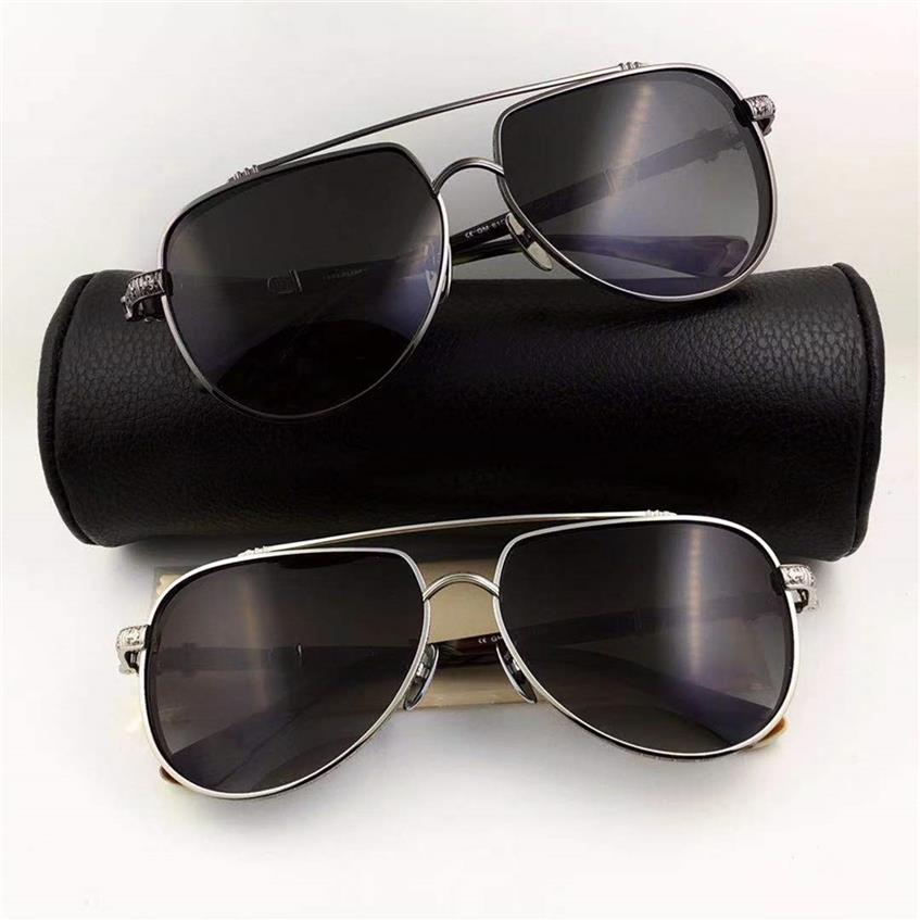 New carved Thai silver Cloth heart sunglasses male big face ultra wide and thin pure titanium pilot sunglasses female tide driving239Y
New carved Thai silver Cloth heart sunglasses male big face ultra wide and thin pure titanium pilot sunglasses female tide driving239Y