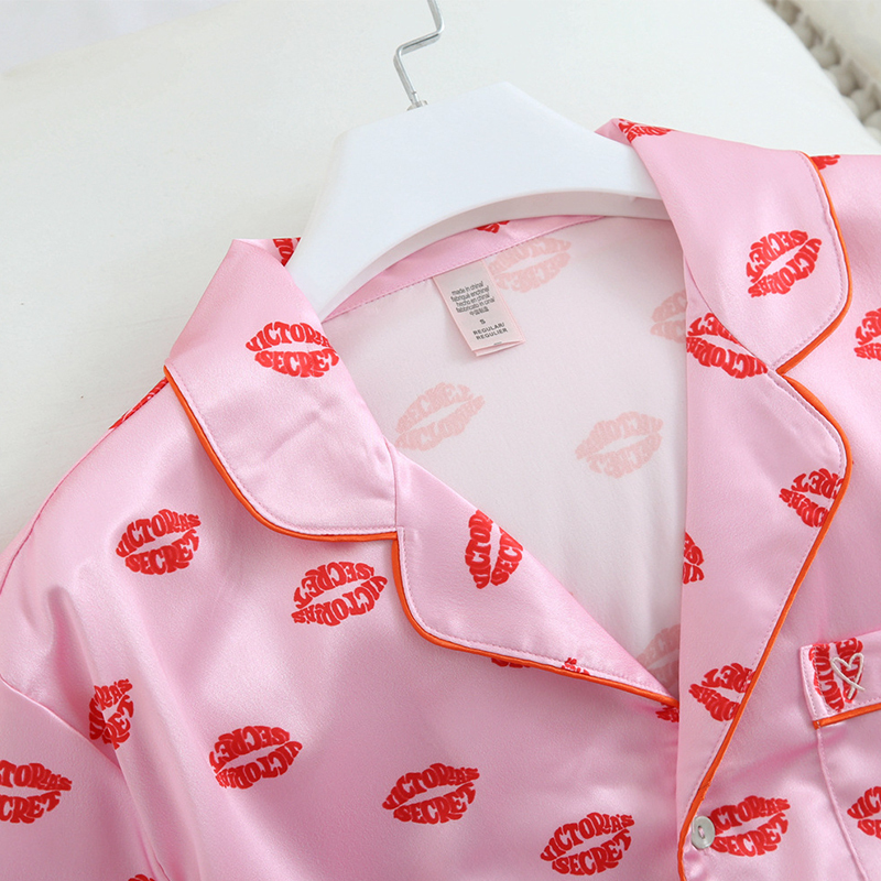 Fashion Summer Pijamas Women Set 2 Pieces Short Pajamas for Girls Pink Lips Print Sleepwear Lounge Wear Satin Silk Pjs Home 220329