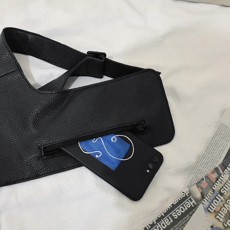 Cool Vest for Men Trendy Streetwear Tactical Light Accessory Rap Match Women Hip-Hop Harness Cloth 220419