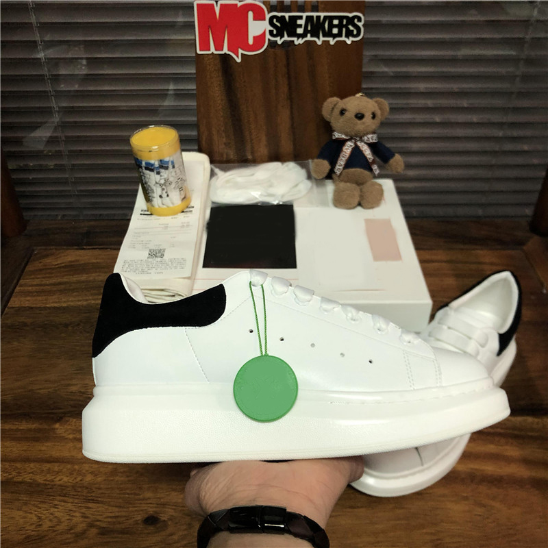 Top Men Women Designer Casual Shoes 3M Reflective Genuine Leather Breathable Outdoor Sneaker Fashion Womens Velet Soft Massage Platform Trainers Sneakers With Box, Customize
Top Men Women Designer Casual Shoes 3M Reflective Genuine Leather Breathable Outdoor Sneaker Fashion Womens Velet Soft Massage Platform Trainers Sneakers With Box, Customize