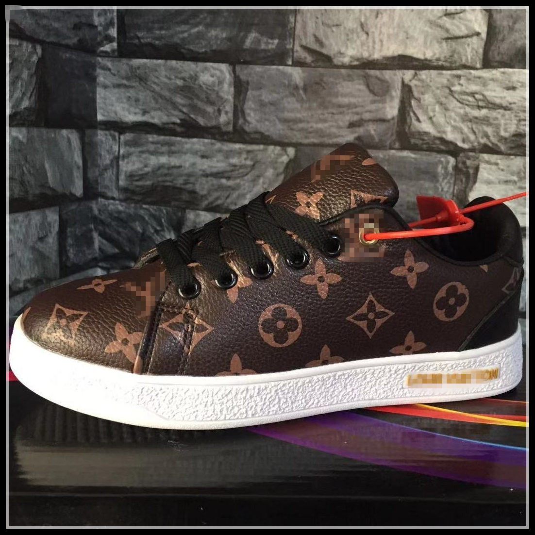 LVS Louiseity Vuttons Viutonity GGs Women Men designers Sneakers Casual Shoes Canvas Snake Chaussures Leather Sneaker Ace Bee e Embroidery S
LVS Louiseity Vuttons Viutonity GGs Women Men designers Sneakers Casual Shoes Canvas Snake Chaussures Leather Sneaker Ace Bee e Embroidery S