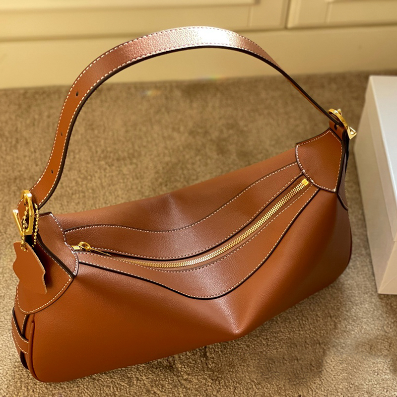 Designer lisa same Romy armpit bag retro leather hand Arc de Triomphe autumn and winter Bags, With original logo
Designer lisa same Romy armpit bag retro leather hand Arc de Triomphe autumn and winter Bags, With original logo