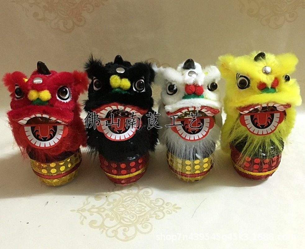 Mascot doll costume Lion Dance Small Lion Head Traditional Handicrafts Cultural Gifts Decorations Wake-up Lion Creative Company Performance, Red
Mascot doll costume Lion Dance Small Lion Head Traditional Handicrafts Cultural Gifts Decorations Wake-up Lion Creative Company Performance, Red