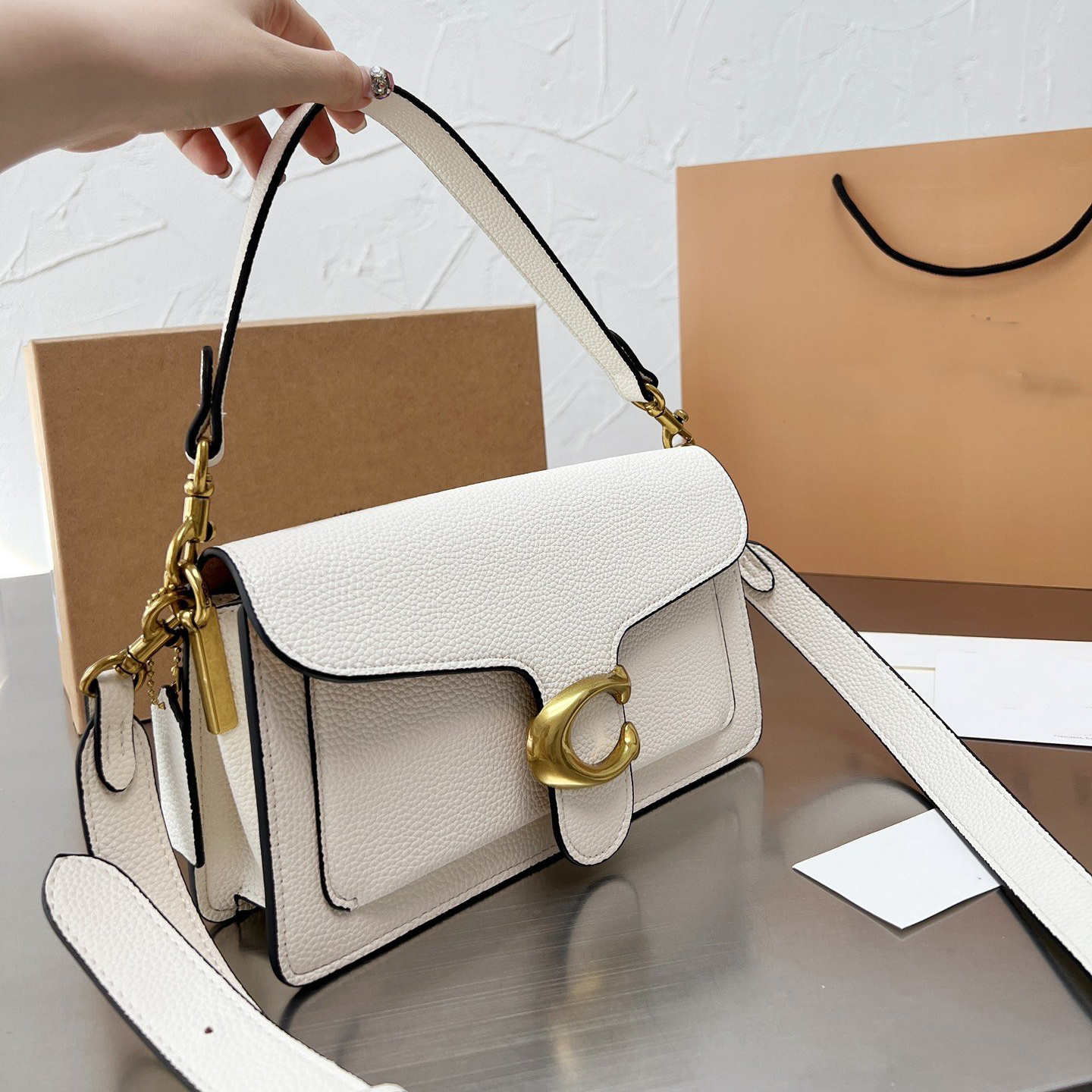 Multi-color luxury designer Sports Messenger Bags Outdoor Bag coachs high quality women men Duffel shoulder multi-purpose hfghdfi
Multi-color luxury designer Sports Messenger Bags Outdoor Bag coachs high quality women men Duffel shoulder multi-purpose hfghdfi