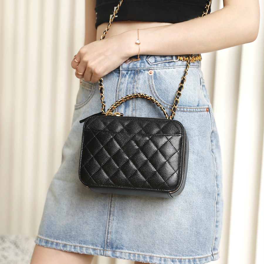 10A Top quality medium cowhide cosmetic bag 19cm fashion crossbody bags woman designer bagss luxury shoulder handbag lady chain bag purse With box C046, Blue
10A Top quality medium cowhide cosmetic bag 19cm fashion crossbody bags woman designer bagss luxury shoulder handbag lady chain bag purse With box C046, Blue