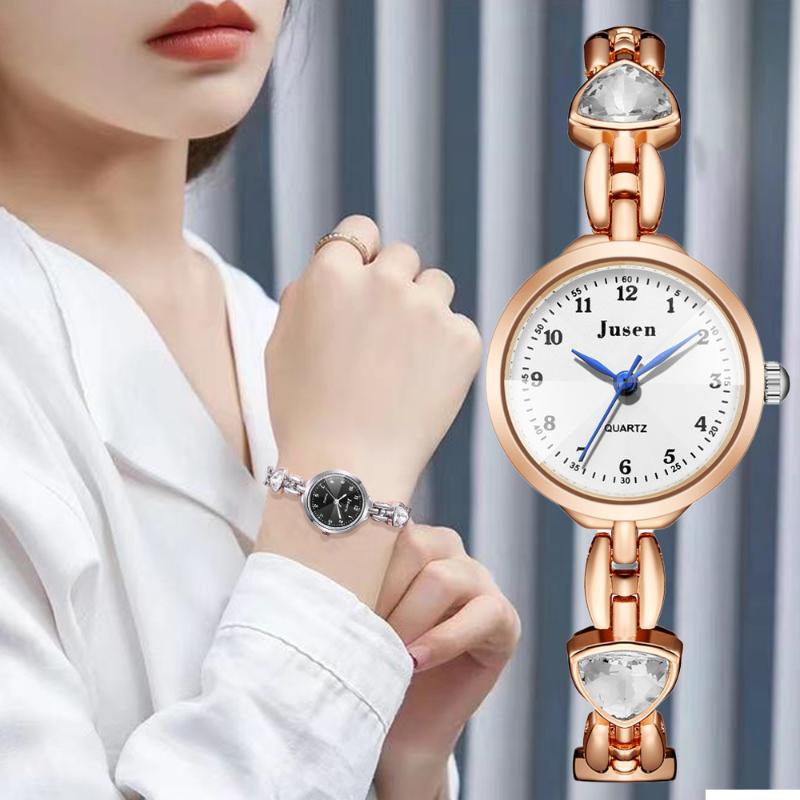 Wristwatches Love Pattern Design Fashion Women Wrist Watches 2022 Arrival Stainless Steel Strap Quartz-watch Casual Female Watch Gifts, Rose gold black
Wristwatches Love Pattern Design Fashion Women Wrist Watches 2022 Arrival Stainless Steel Strap Quartz-watch Casual Female Watch Gifts, Rose gold black