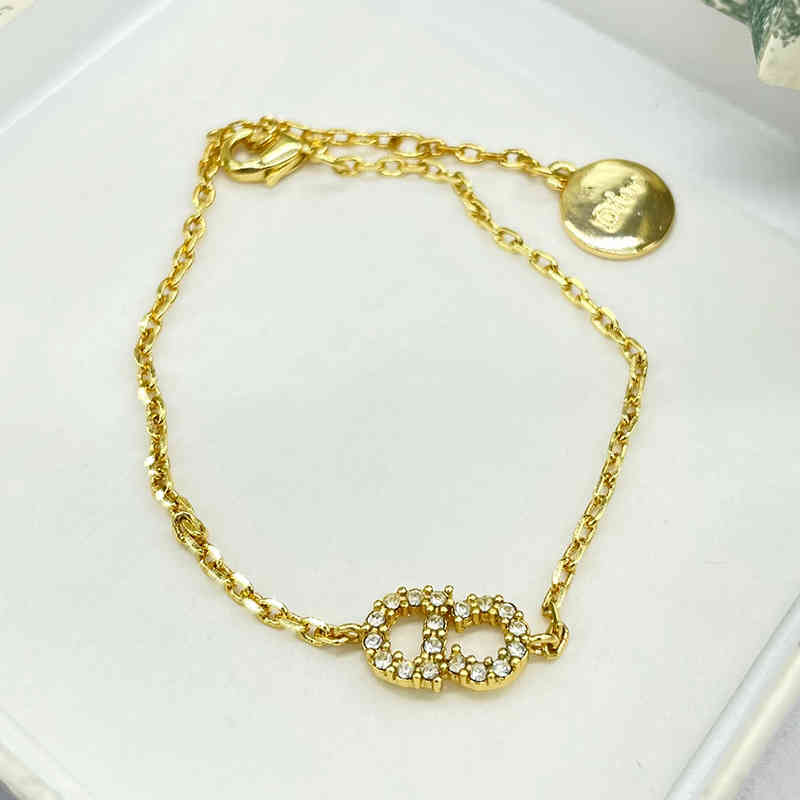 d / Letter Cd Necklace Bracelet Set Star with Family Minority Full Diamond Mini Female Luxury Design Earrings
d / Letter Cd Necklace Bracelet Set Star with Family Minority Full Diamond Mini Female Luxury Design Earrings