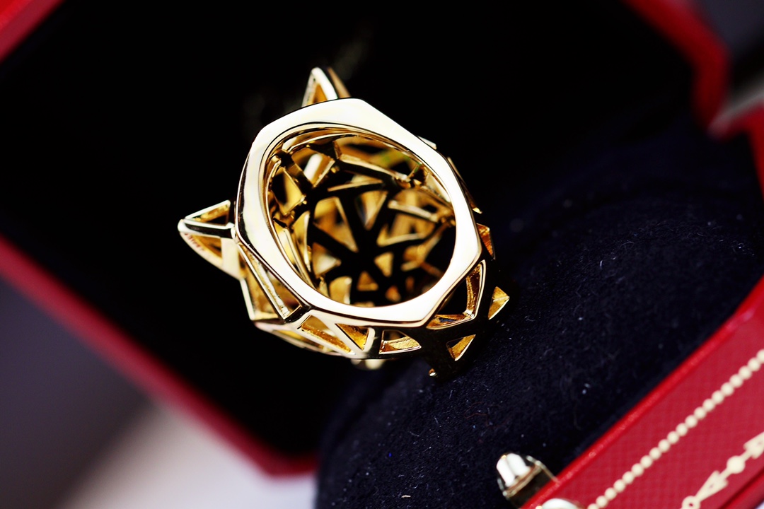 2022 New Fashion Famous Brand Party Jewelry Panthere Ring V Gold Hollow Leopard Wedding Finger Ring With Green eyes Women Men