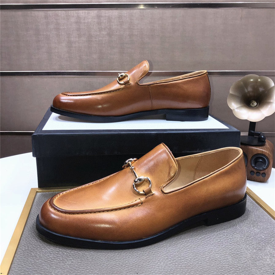 2022 Classic Business Luxury Men's Dress Shoes Fashion Elegant Formal Wedding Shoes Designer Men Slip on Office Oxford Shoe for Man Black Brown, 28usd
2022 Classic Business Luxury Men's Dress Shoes Fashion Elegant Formal Wedding Shoes Designer Men Slip on Office Oxford Shoe for Man Black Brown, 28usd