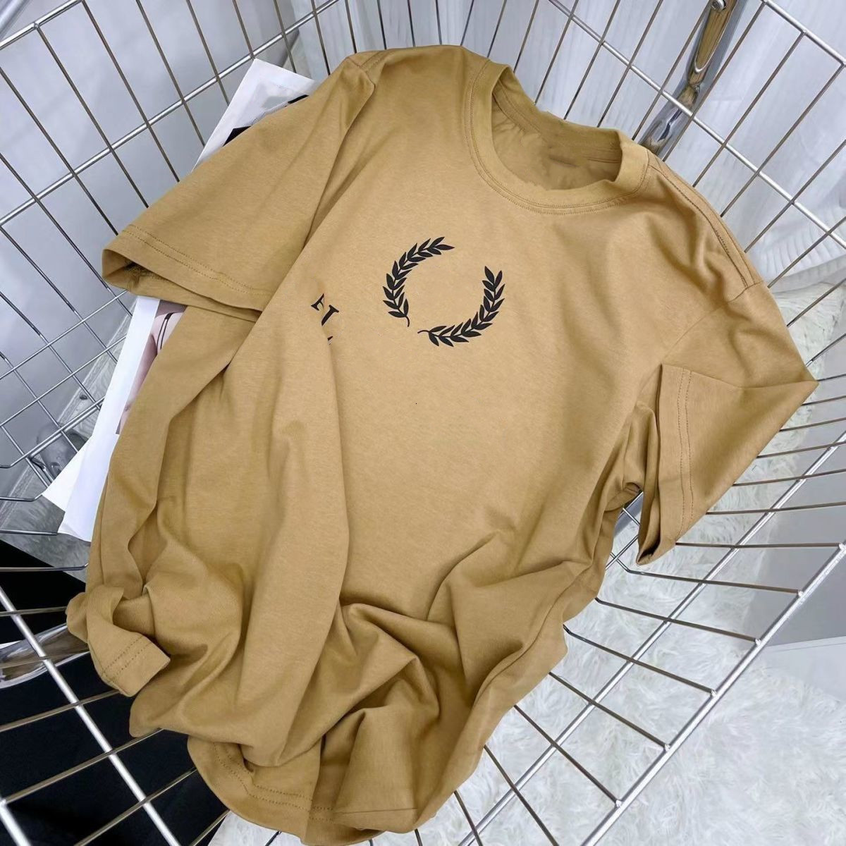 Kids Designer Clothes Childrens T-shirts Girls Boys Clothes Short Sleeve Family Matching With Letters 100% Cotton Size 80-150 -5XL Black White Khaki
Kids Designer Clothes Childrens T-shirts Girls Boys Clothes Short Sleeve Family Matching With Letters 100% Cotton Size 80-150 -5XL Black White Khaki