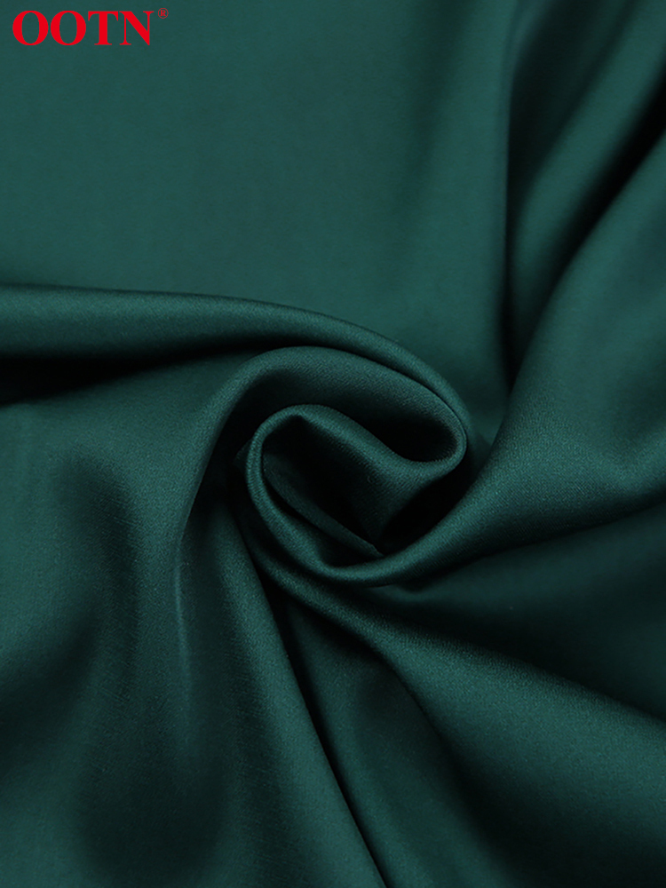 OOTN Sexy Backless Halter Dresses Satin French Style High Waist Prom Split Women Dress Silk Mini Party Bodycon Dress Summer 220511