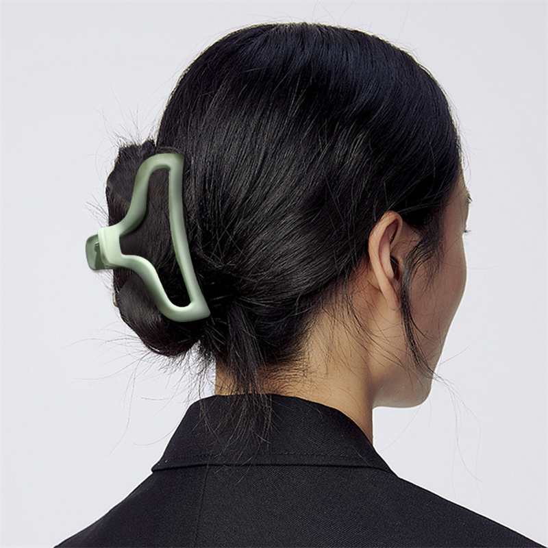 Square Fishtail Keel Hair Clamp Clip Candy Color Hollow Out Plastic Hairpins Women Ponytail Scrunchies Geometric Large Hair Claws Ornaments Accessories
Square Fishtail Keel Hair Clamp Clip Candy Color Hollow Out Plastic Hairpins Women Ponytail Scrunchies Geometric Large Hair Claws Ornaments Accessories