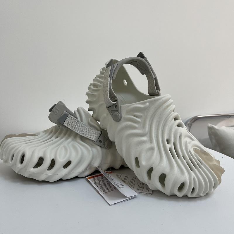 2022 Sandals Pollex Clogs Salehe Bembury Stratus Crocodile Cucumber Menemsha Urchin Shoes Women Men Summer Slides For Brand Designers Sandalias Mujer Slippers
2022 Sandals Pollex Clogs Salehe Bembury Stratus Crocodile Cucumber Menemsha Urchin Shoes Women Men Summer Slides For Brand Designers Sandalias Mujer Slippers