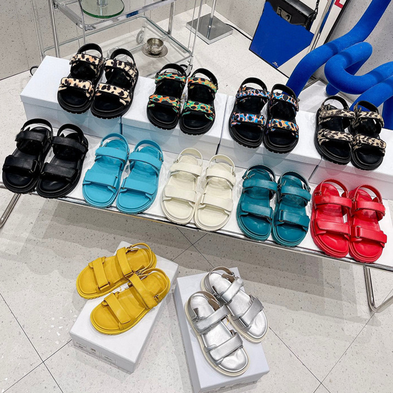 Women Leisure Beach Sandals Act Flat Sandal Black White Lambskin HOOK & LOOP Sandals Gold Metal Letter Summer Rubber Sole Shoe Size 35-42 NO399, Sock
Women Leisure Beach Sandals Act Flat Sandal Black White Lambskin HOOK & LOOP Sandals Gold Metal Letter Summer Rubber Sole Shoe Size 35-42 NO399, Sock