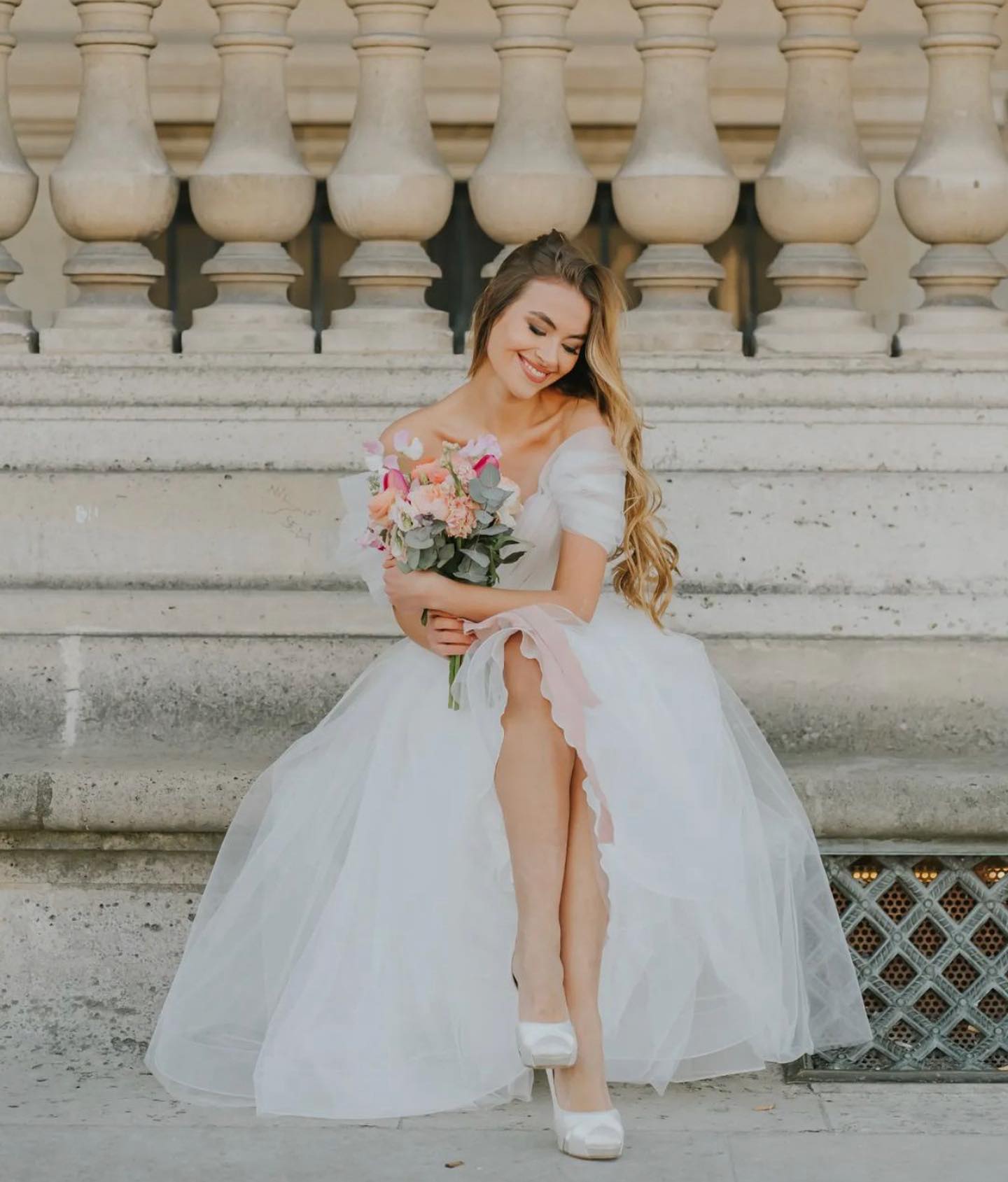 Sexy Tea Length Short Wedding Dress 2022 Off The Shoulder A Line Tulle Boho Wedding Dresses Modern Summer Beach Bridal Country Wear Women Garden Vesti