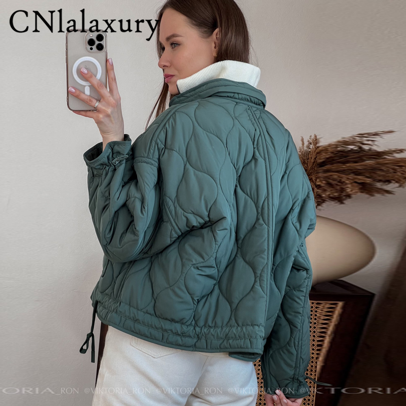 CNlalaxurySpringAutumn Women's Fashion Green Stand Neck Jacket Casual Loose Singlebreasted Pocket Decorate Female Tops 220817