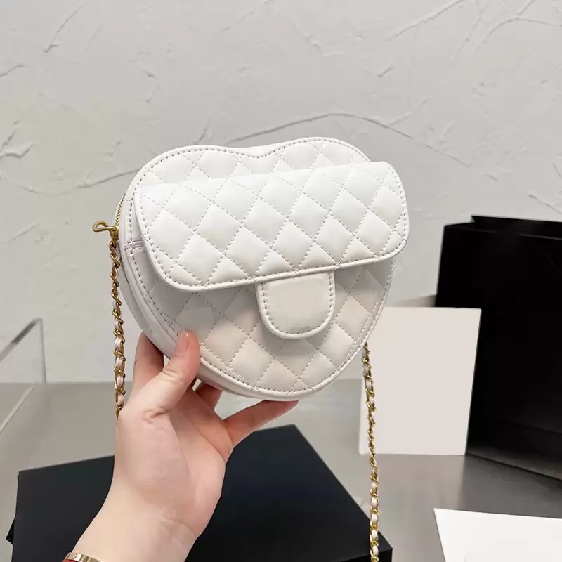 22KK France Designer Heart Bag Quilted Matelasse Chain Crossbody Shoulder Gold Hardware MINI Outdoor Sacoche Cute Cosmetic Luxury Handbags 19*16CM TXTAC BAGS, Extra freight
22KK France Designer Heart Bag Quilted Matelasse Chain Crossbody Shoulder Gold Hardware MINI Outdoor Sacoche Cute Cosmetic Luxury Handbags 19*16CM TXTAC BAGS, Extra freight