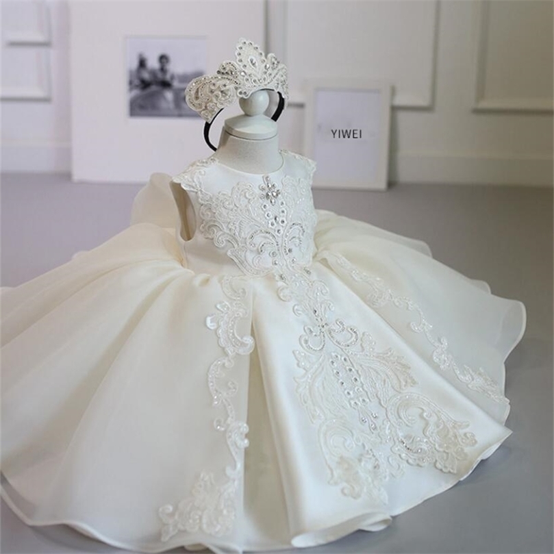 born Baby Girl 1 Year Birthday Dress White lace Tulle born Girl Christening Dress Infant Girl Princess Party Gown Costume LJ201221
born Baby Girl 1 Year Birthday Dress White lace Tulle born Girl Christening Dress Infant Girl Princess Party Gown Costume LJ201221