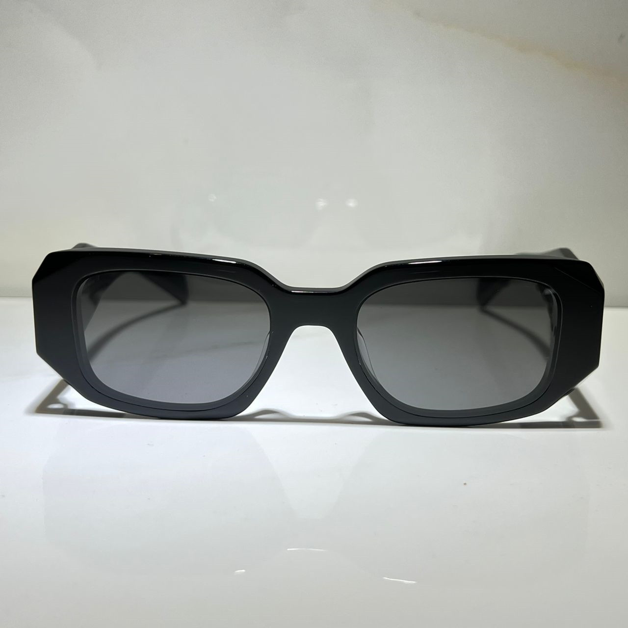 Summer style Sunglasses For Men and Women Anti-Ultraviolet 17WF Retro Square Plate Plank Frame fashion Eyeglasses Random Box
Summer style Sunglasses For Men and Women Anti-Ultraviolet 17WF Retro Square Plate Plank Frame fashion Eyeglasses Random Box
