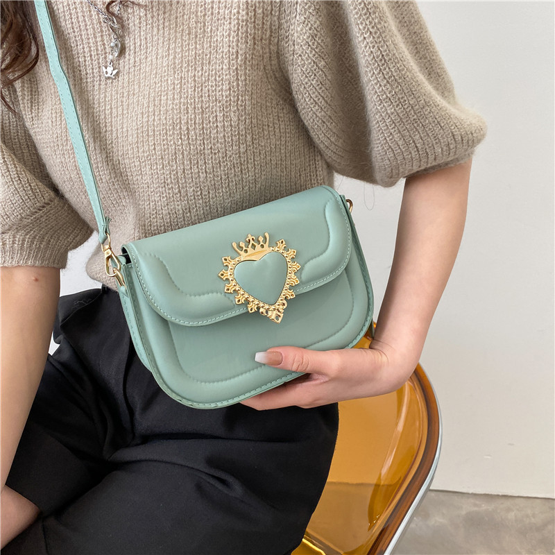 heart Package bag shaped lock tion leisure day crossbody handbags purses hands