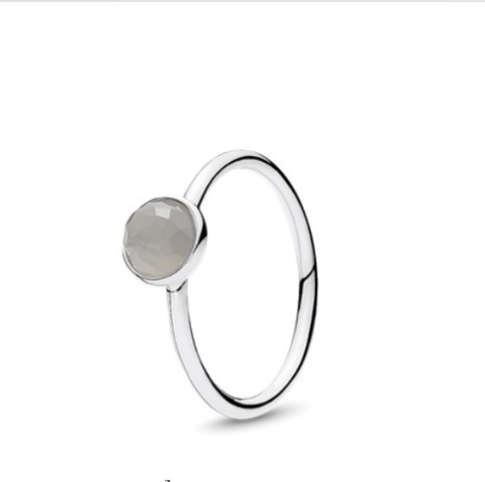 Andy Jewel Jewelry band 925 silver Leather Pandora June Droplet Grey Moonstone crystal cz Moments Birthstone for Valentines Day designer Rings for women 191012MSG
Andy Jewel Jewelry band 925 silver Leather Pandora June Droplet Grey Moonstone crystal cz Moments Birthstone for Valentines Day designer Rings for women 191012MSG