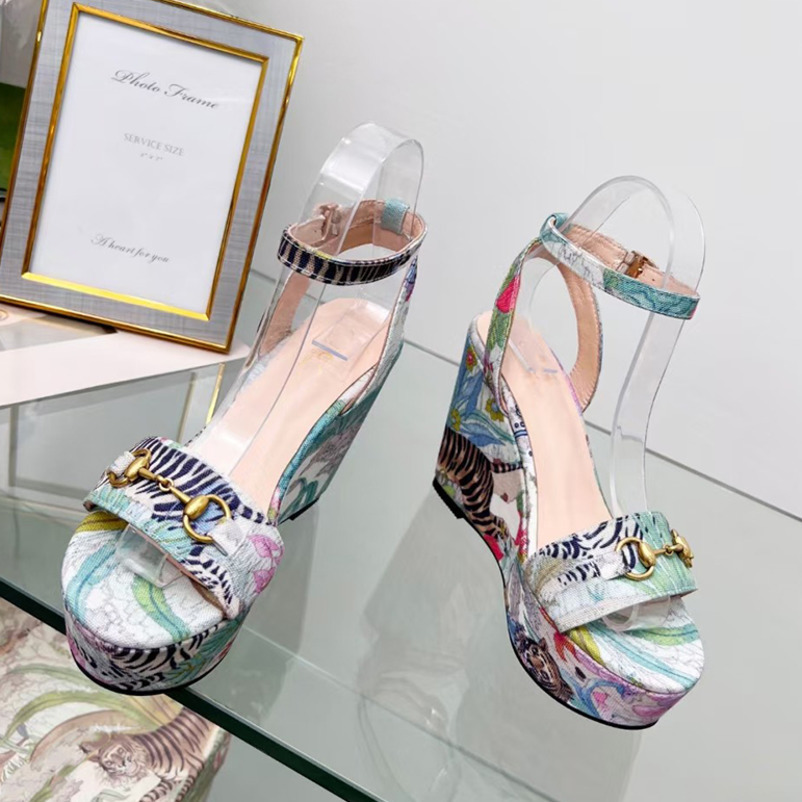 Designers Wedge Sandals Platform Sandals High Heels Lace Up Printing Green Red Tiger Flowers Platform Pumps With Box NO379
Designers Wedge Sandals Platform Sandals High Heels Lace Up Printing Green Red Tiger Flowers Platform Pumps With Box NO379